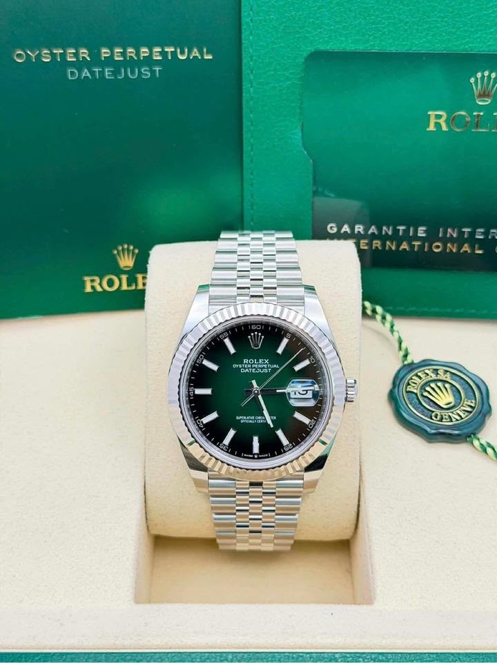 ⌚ Luxury Green Dial Watch ✨ Premium Dial